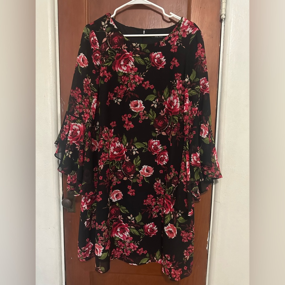 Nine West flowered dress size 2X